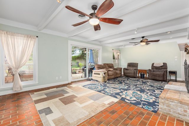 1005 Oak Drive, Liberty, TX 77575