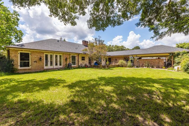 1005 Oak Drive, Liberty, TX 77575