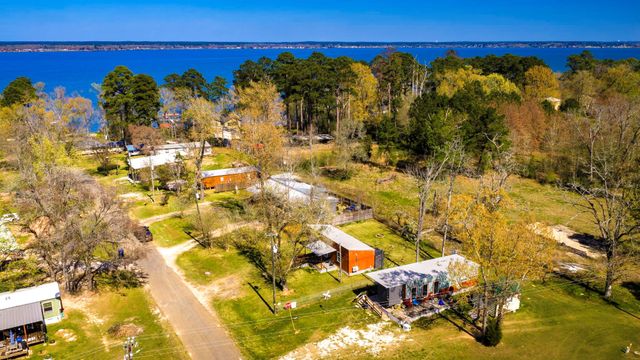 211 Captain Kidd Lane, Point Blank, TX 77364