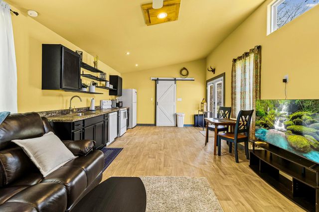 211 Captain Kidd Lane, Point Blank, TX 77364