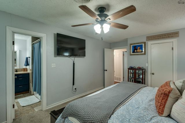 707 W TEXAS AVENUE, Iowa Park, TX 76367