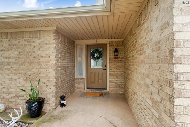 707 W TEXAS AVENUE, Iowa Park, TX 76367