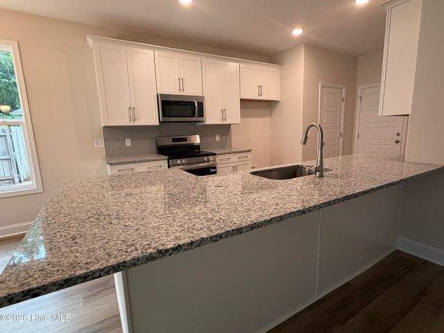 1077 Echo Drive NE, Leland, NC 28451