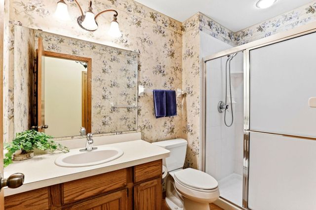 821 Ivy Lane, Eagan, MN 55123