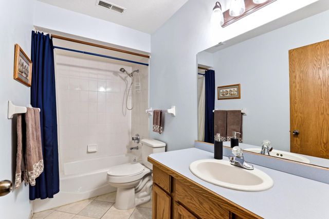 821 Ivy Lane, Eagan, MN 55123
