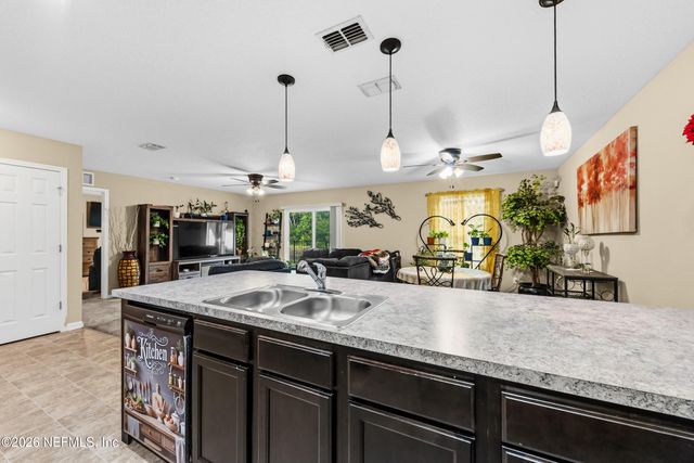 1294 SARAHS LANDING Drive, Jacksonville, FL 32221