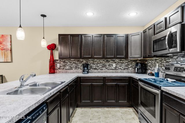 1294 SARAHS LANDING Drive, Jacksonville, FL 32221