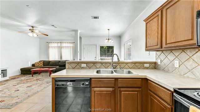 1001 Krenek Tap Road 1201, College Station, TX 77840