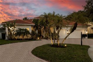 4015 Crossbill Ln, Weston, FL 33331