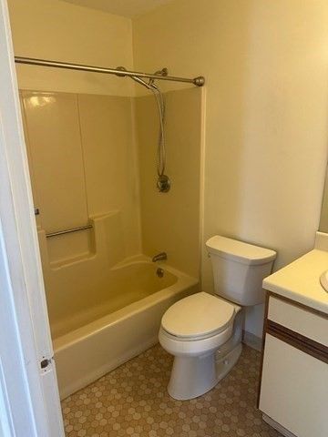 181 Littleton Rd 236, Chelmsford, MA 01824