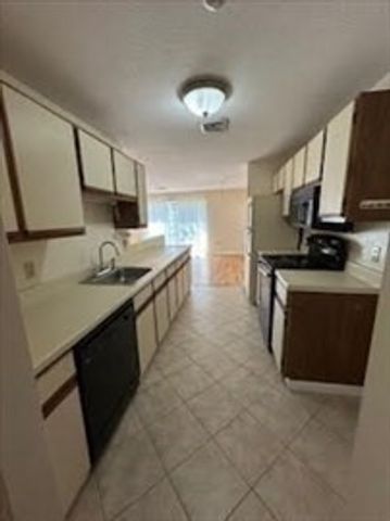 181 Littleton Rd 236, Chelmsford, MA 01824