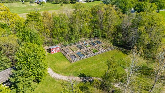 5553 Hidden Pond Lane, Sawyer, MI 49125