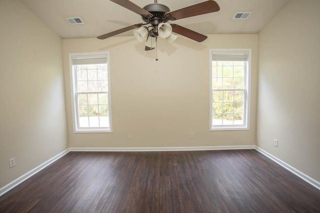 4693 Farm Lake Dr., Myrtle Beach, SC 29579