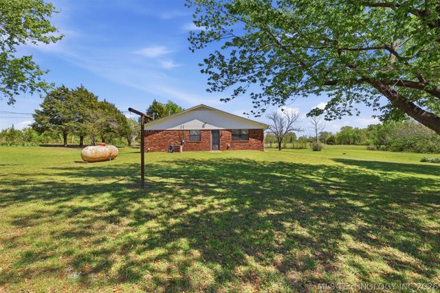17870 Harding Road, Beggs, OK 74421