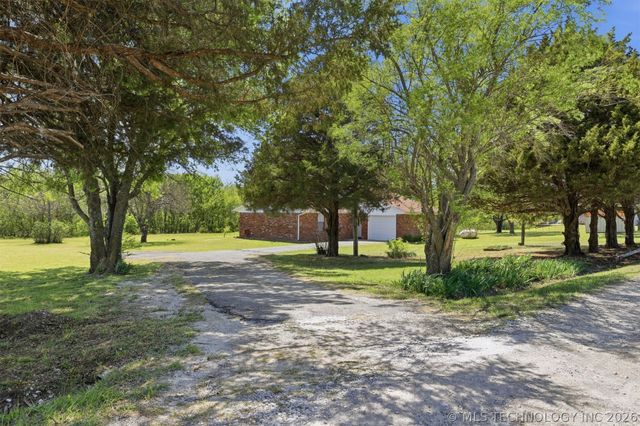 17870 Harding Road, Beggs, OK 74421