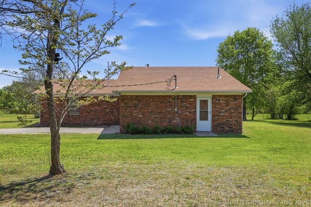 17870 Harding Road, Beggs, OK 74421