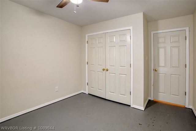 400 Village Drive, Lavaca, AR 72941