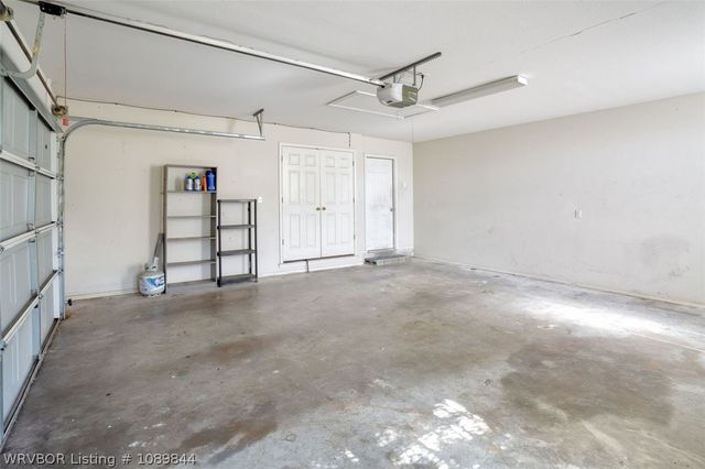 400 Village Drive, Lavaca, AR 72941