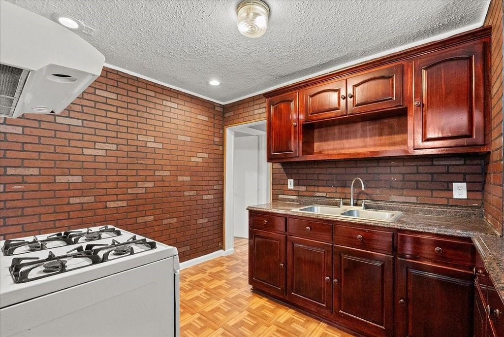 14029 Mcnair Street, Houston, TX 77015