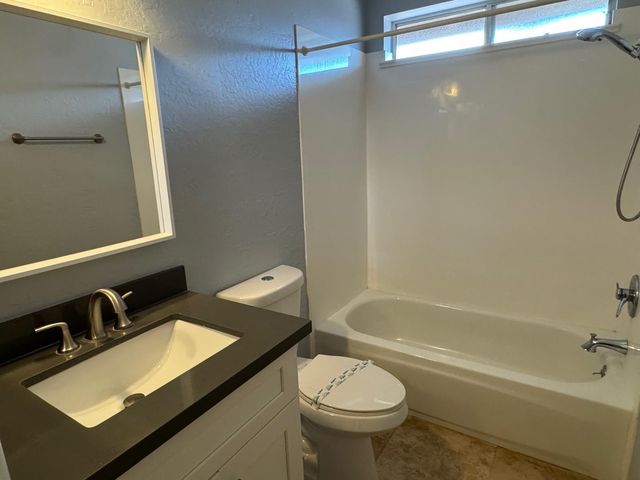 117 W Concorda Drive 103, Tempe, AZ 85282