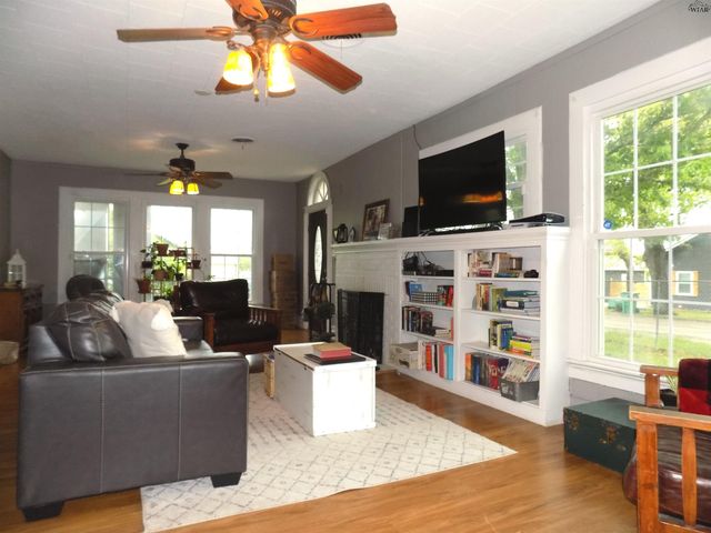 410 S MILL STREET, Bowie, TX 76230