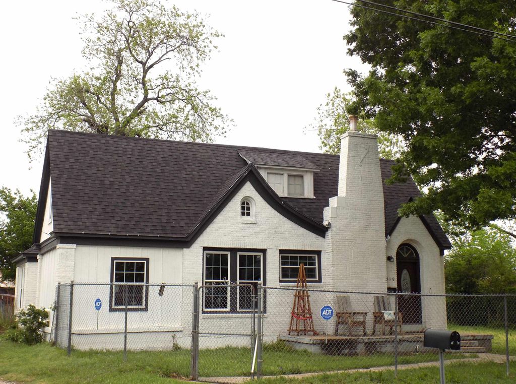 410 S MILL STREET, Bowie, TX 76230