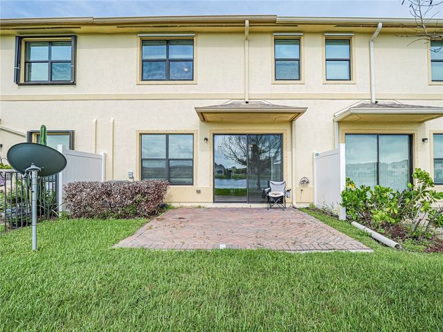 10092 W Villa Circle, Vero Beach, FL 32966
