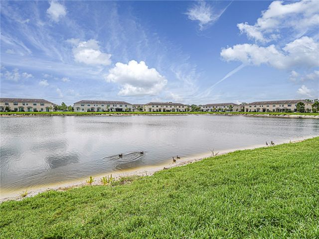 10092 W Villa Circle, Vero Beach, FL 32966
