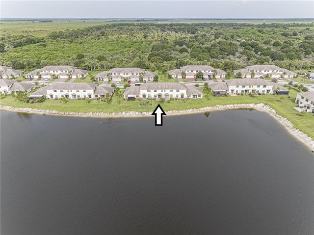 10092 W Villa Circle, Vero Beach, FL 32966