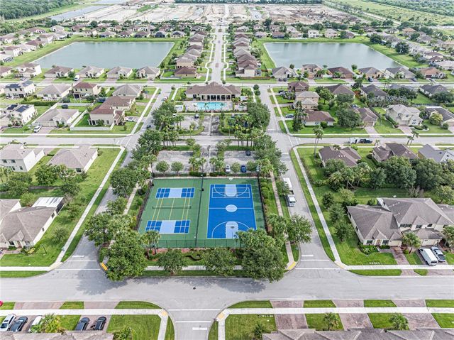 10092 W Villa Circle, Vero Beach, FL 32966