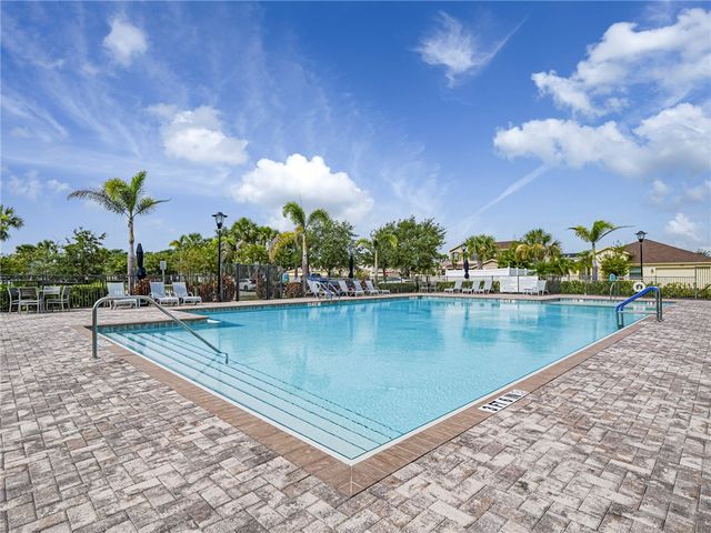 10092 W Villa Circle, Vero Beach, FL 32966