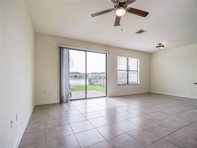 10092 W Villa Circle, Vero Beach, FL 32966