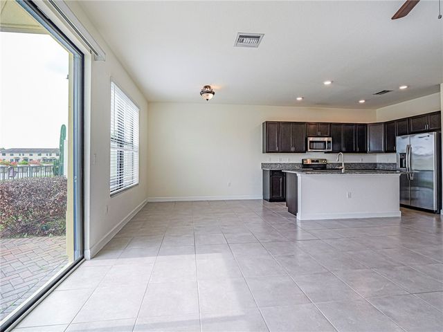10092 W Villa Circle, Vero Beach, FL 32966