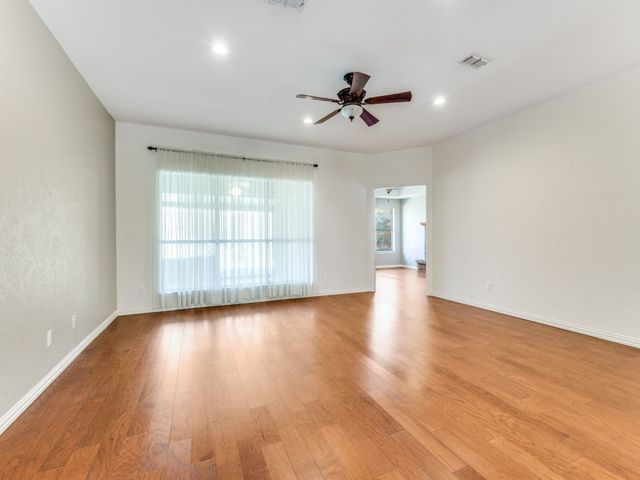 8220 Saddlebrook Drive, Benbrook, TX 76116