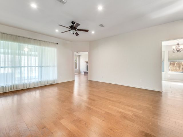 8220 Saddlebrook Drive, Benbrook, TX 76116