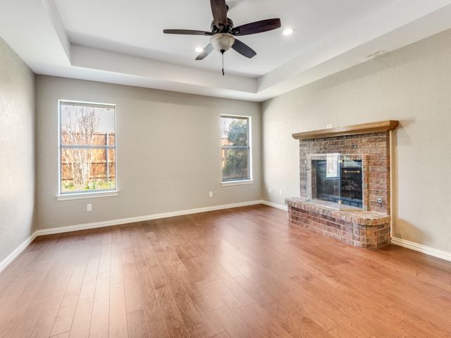 8220 Saddlebrook Drive, Benbrook, TX 76116