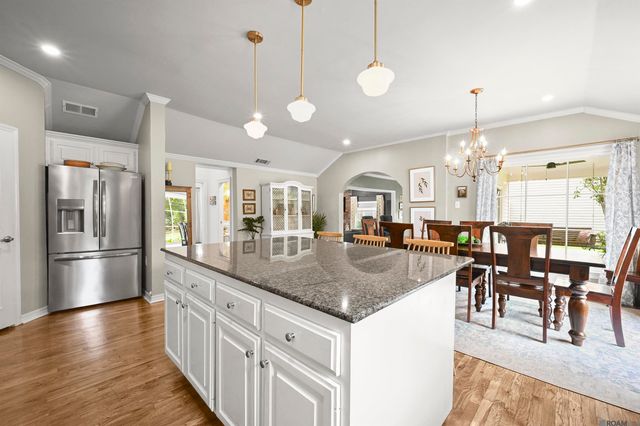 7843 Sevenoaks Ave, Baton Rouge, LA 70806