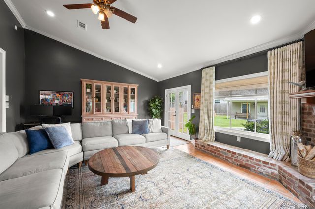 7843 Sevenoaks Ave, Baton Rouge, LA 70806