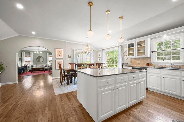 7843 Sevenoaks Ave, Baton Rouge, LA 70806