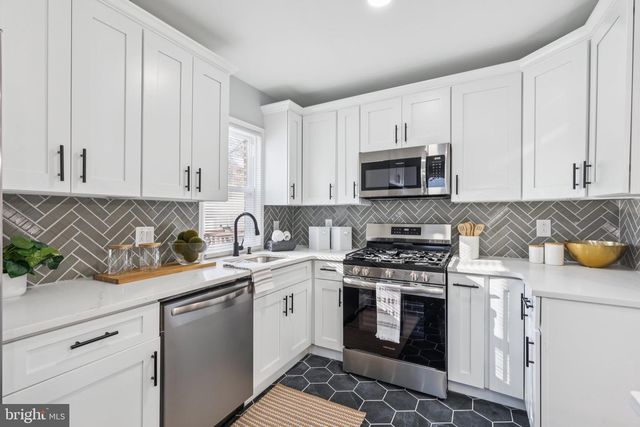 352 LAKEVIEW AVE, Drexel Hill, PA 19026