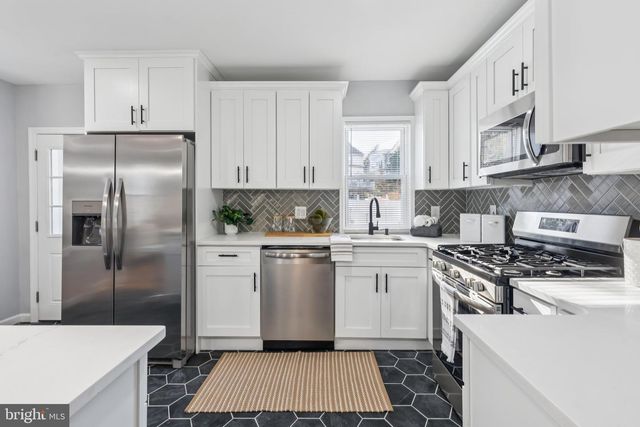 352 LAKEVIEW AVE, Drexel Hill, PA 19026