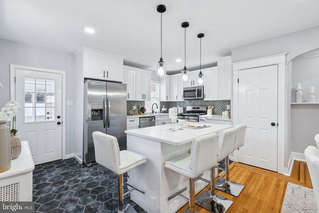 352 LAKEVIEW AVE, Drexel Hill, PA 19026