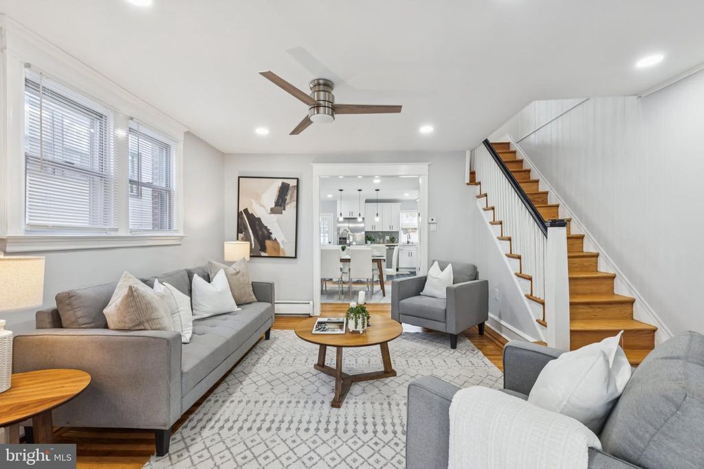 352 LAKEVIEW AVE, Drexel Hill, PA 19026