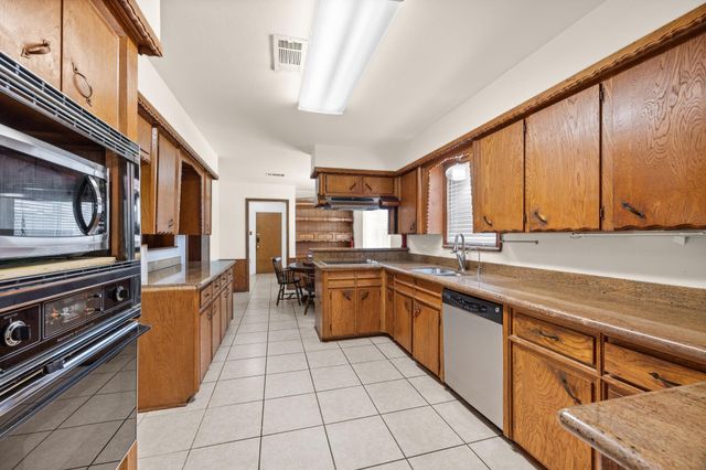 1714 Droxford Drive, Houston, TX 77008