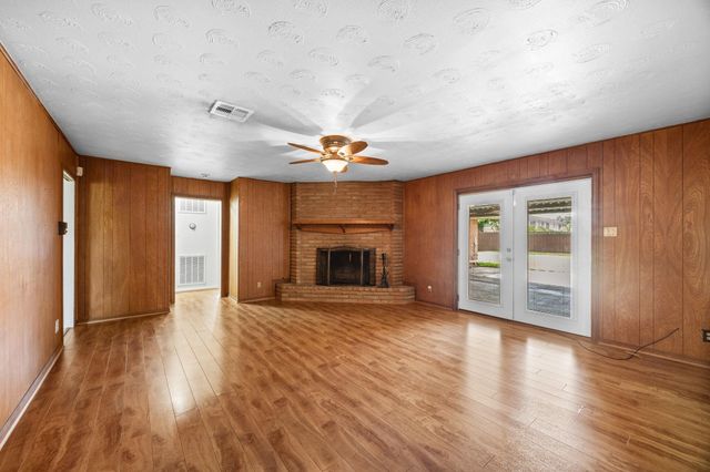 1714 Droxford Drive, Houston, TX 77008