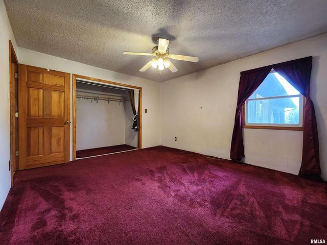 10107 Sugar Creek Road, Benton, IL 62812