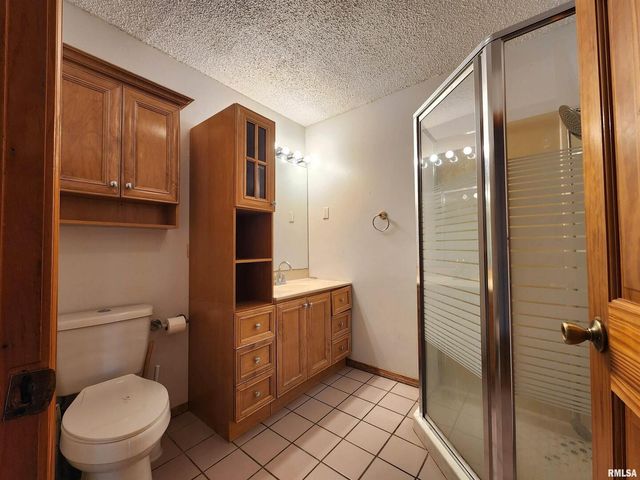 10107 Sugar Creek Road, Benton, IL 62812