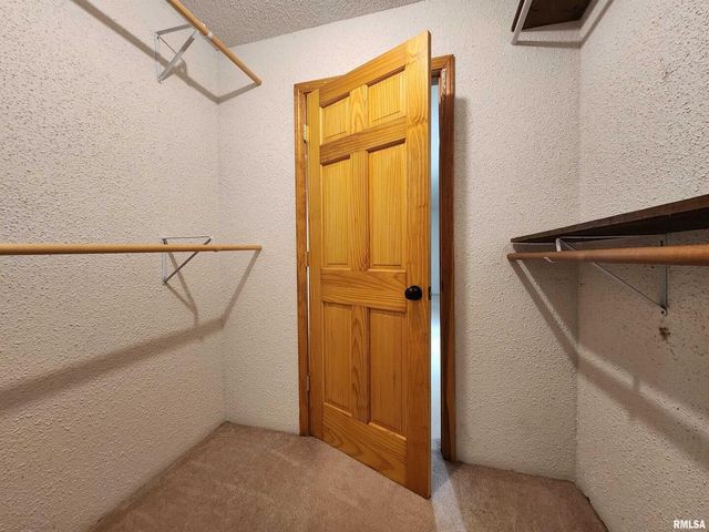 10107 Sugar Creek Road, Benton, IL 62812