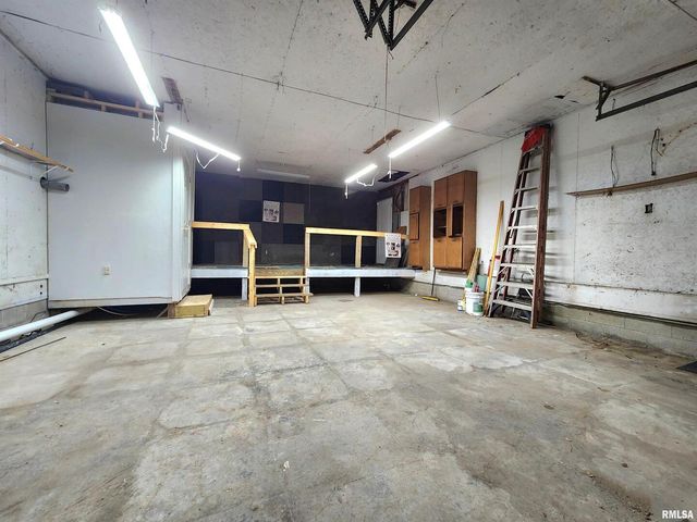 10107 Sugar Creek Road, Benton, IL 62812