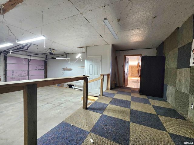 10107 Sugar Creek Road, Benton, IL 62812